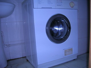 转让小鸭滚筒洗衣机