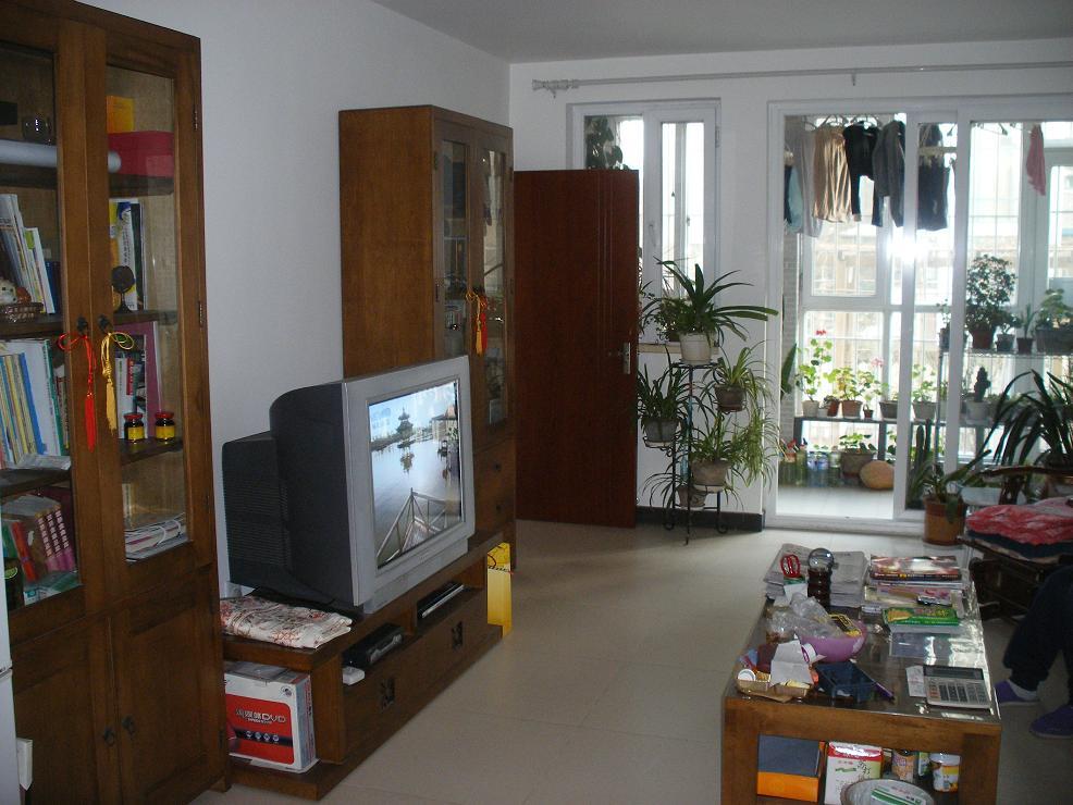 龙华园西区美廉美附近,龙泽地铁站旁边经典