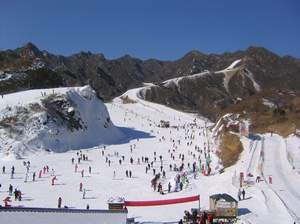 北京怀北国际滑雪场+八达岭滑雪场门票超低价